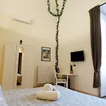 Maison Olimpo 3* Trani