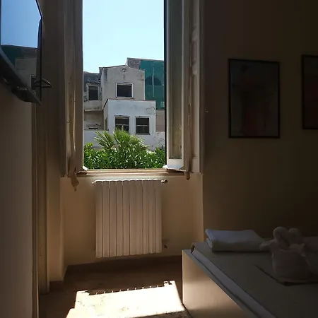Πανσιόν Maison Olimpo 3*
