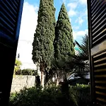 Maison Olimpo 3* Трани